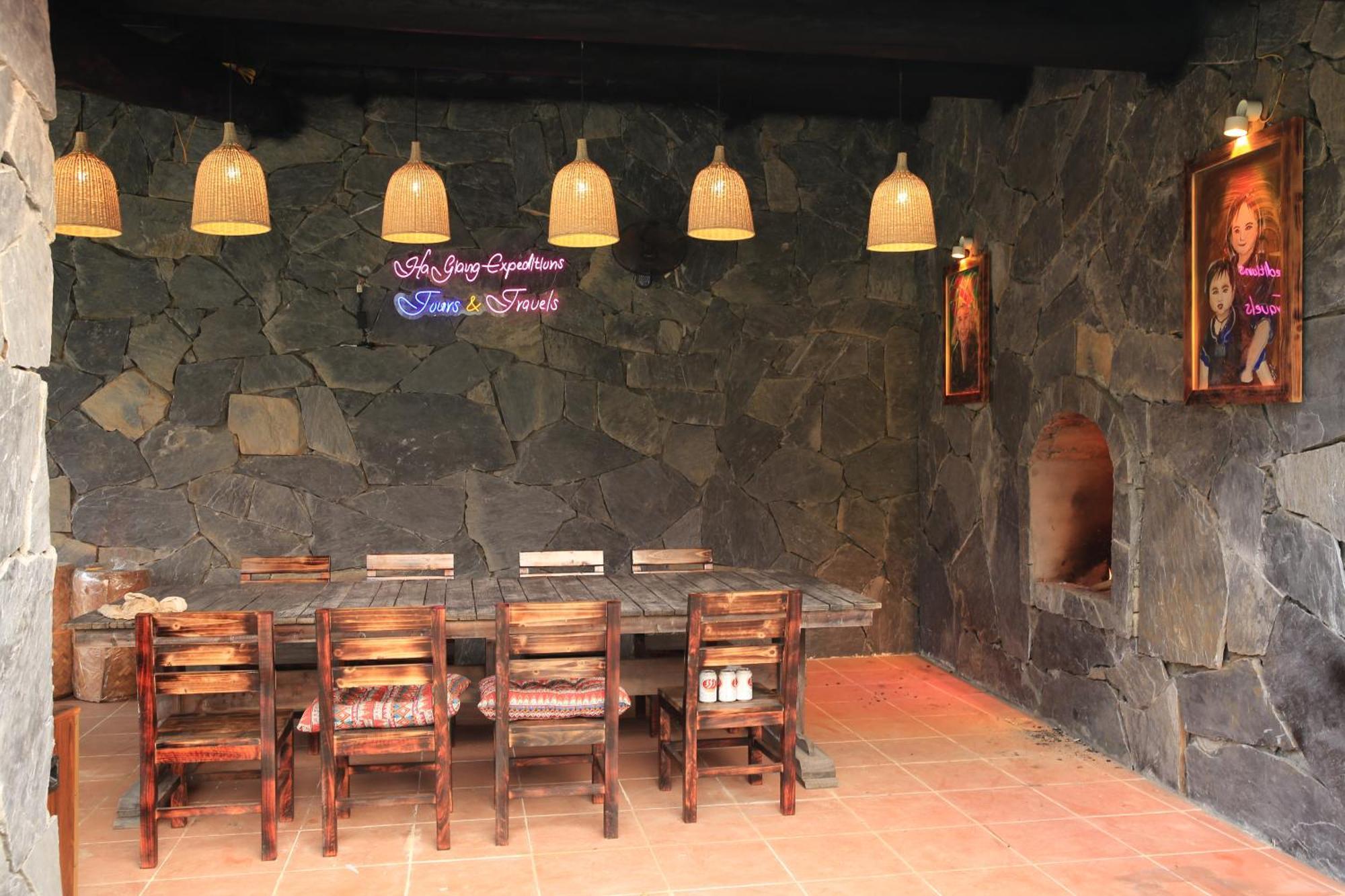 Ha Giang Eco Stone House - Tours & Rental Motorbike 외부 사진